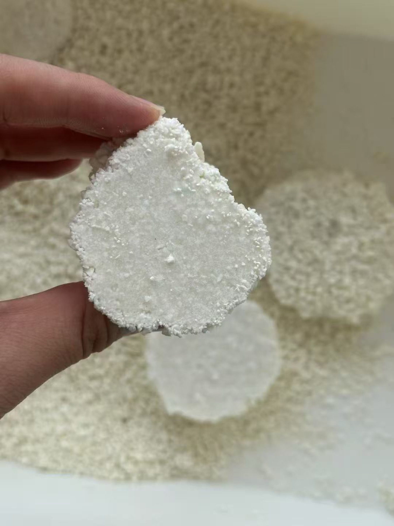 Cassava cat litter clump test and sample validation